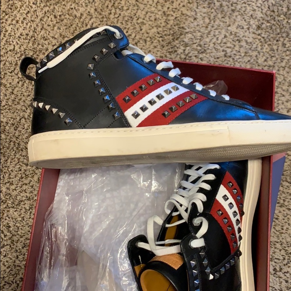 Black Bally size